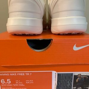 Nike free TR7